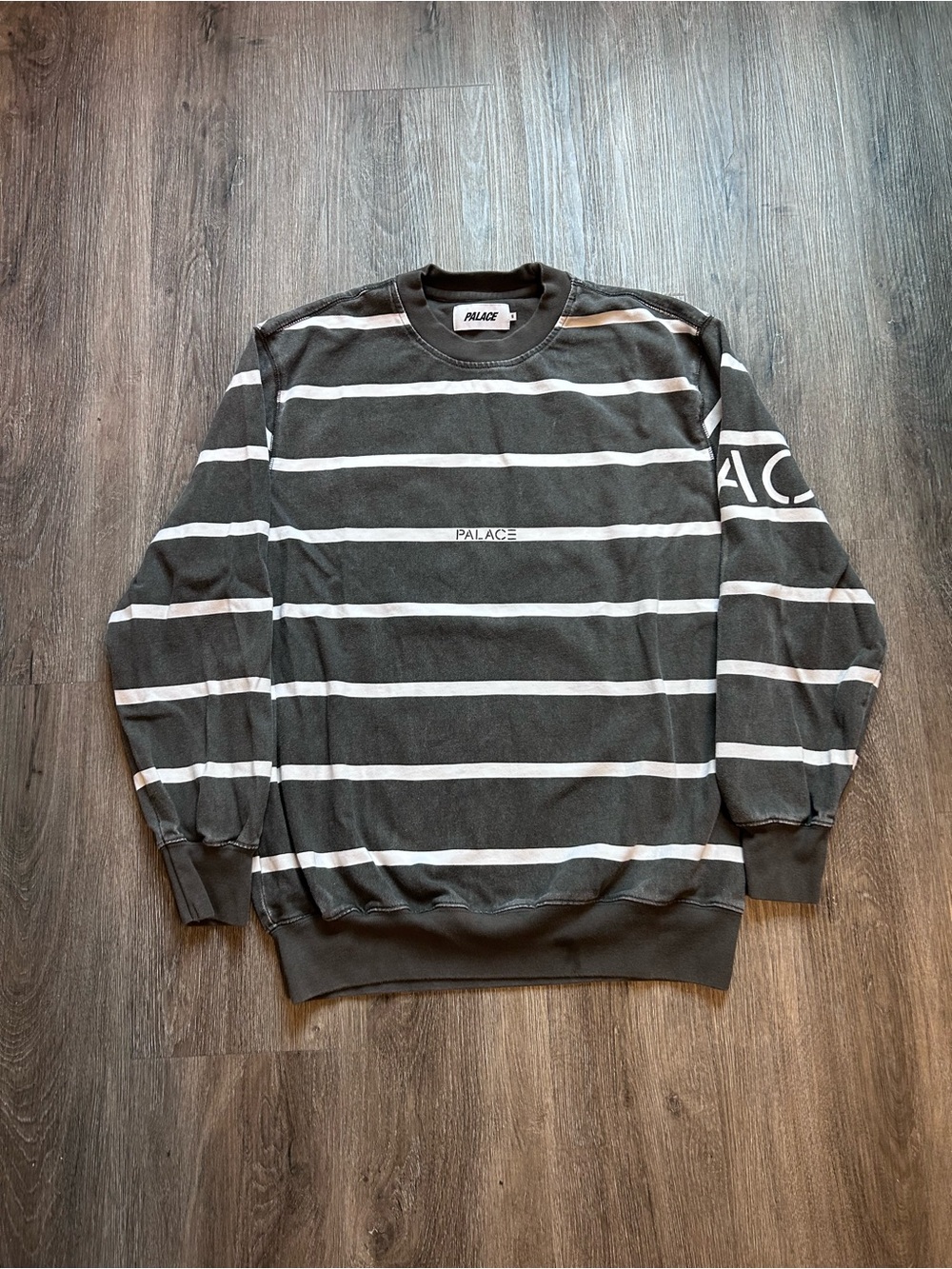 Palace Raconteur Crew Sweatshirt Striped Cotton Logo Black Gray Men’s Size Small